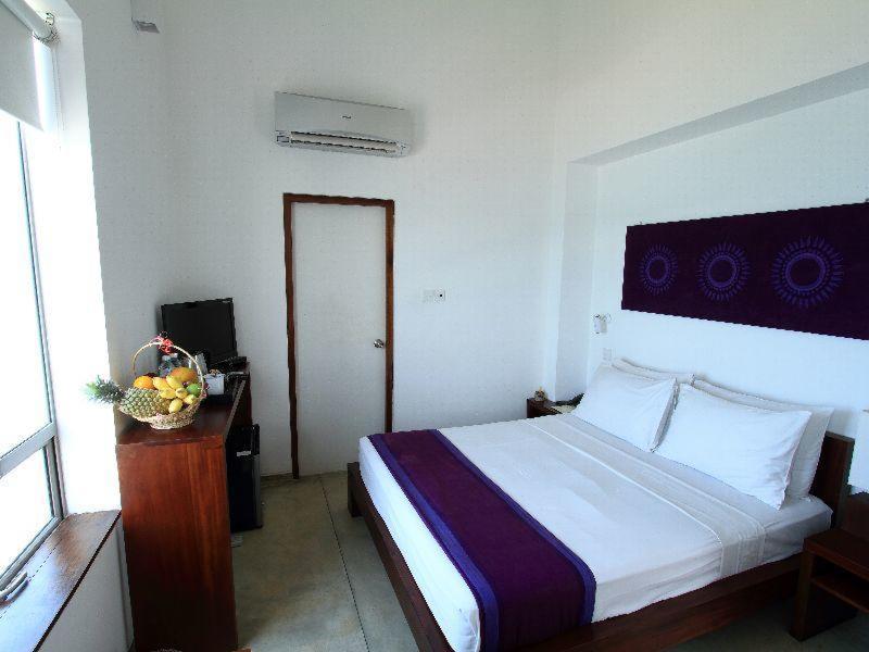 The Ocean Front By The Serendipity Collection Colombo Extérieur photo